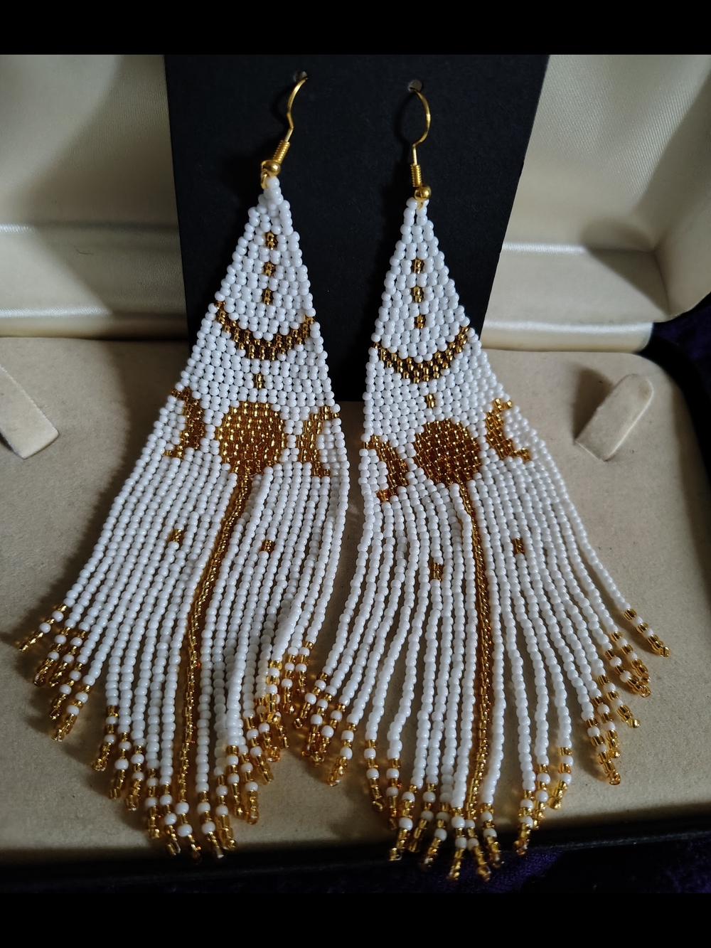 🌙New Handmade White & Gold Triple Moon Phase Beaded Fringe Earrings🌙